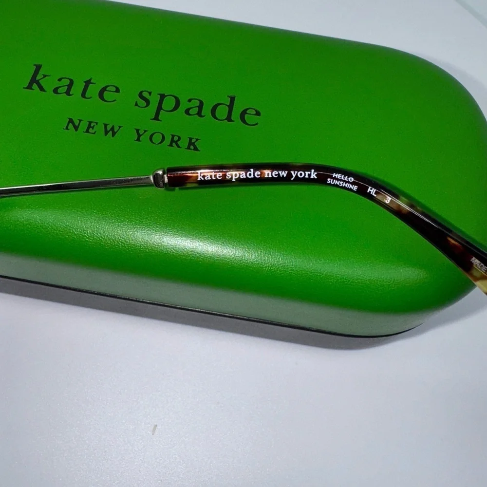 kate spade make statement
